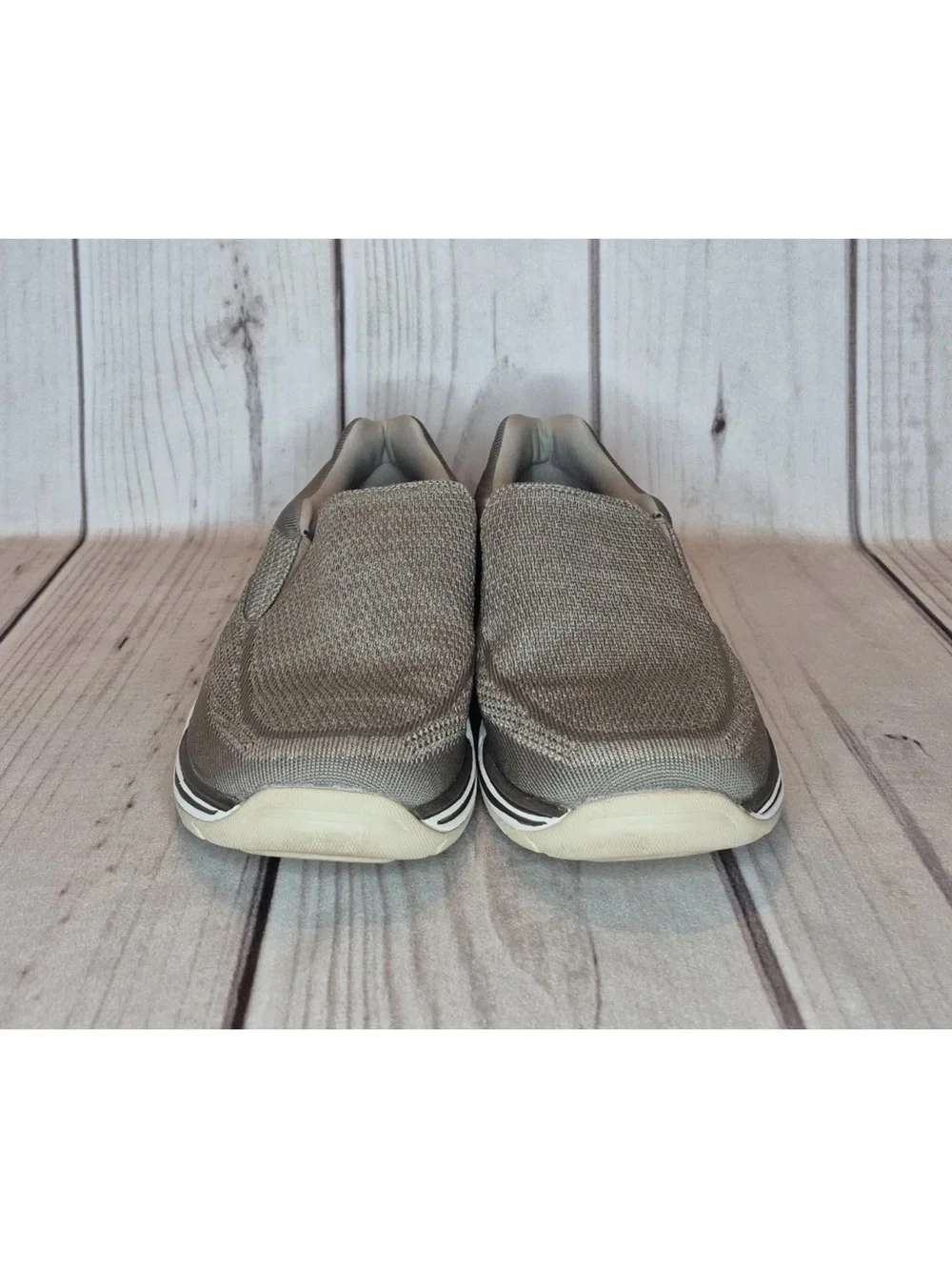 Skechers Relaxed Fit Men's Size 10 EWW Gomel Taupe Loafer Slip-On Shoes